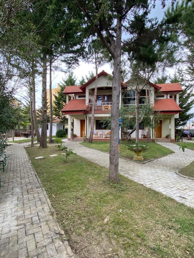 Hotel Garden Villa Ardo Golem  Eksteriør bilde