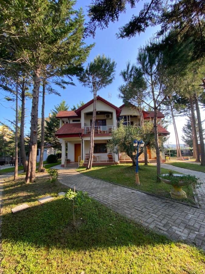 Hotel Garden Villa Ardo Golem  Eksteriør bilde